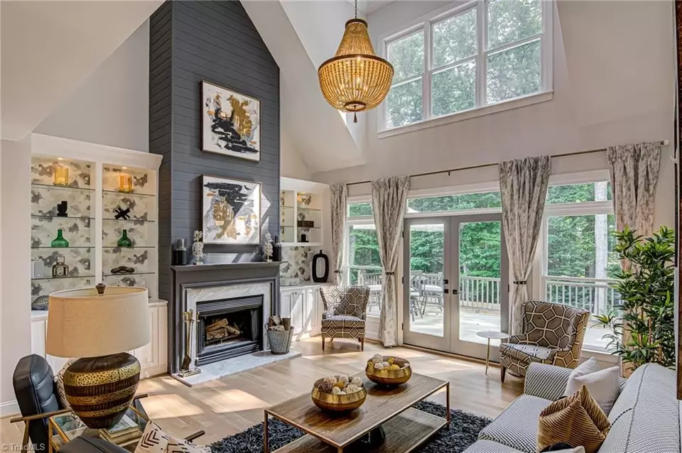 Captains Point — Living Room